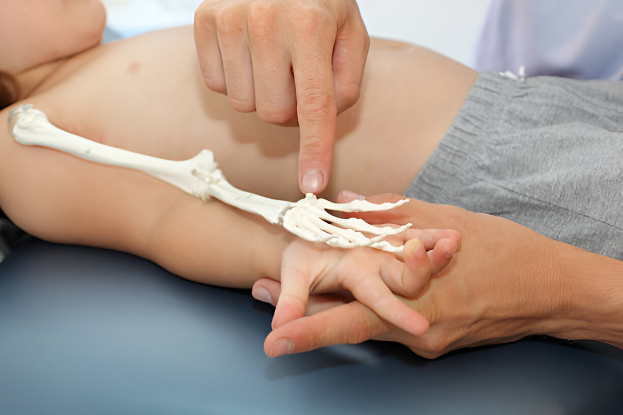 Child Bone Doctor In Vashi